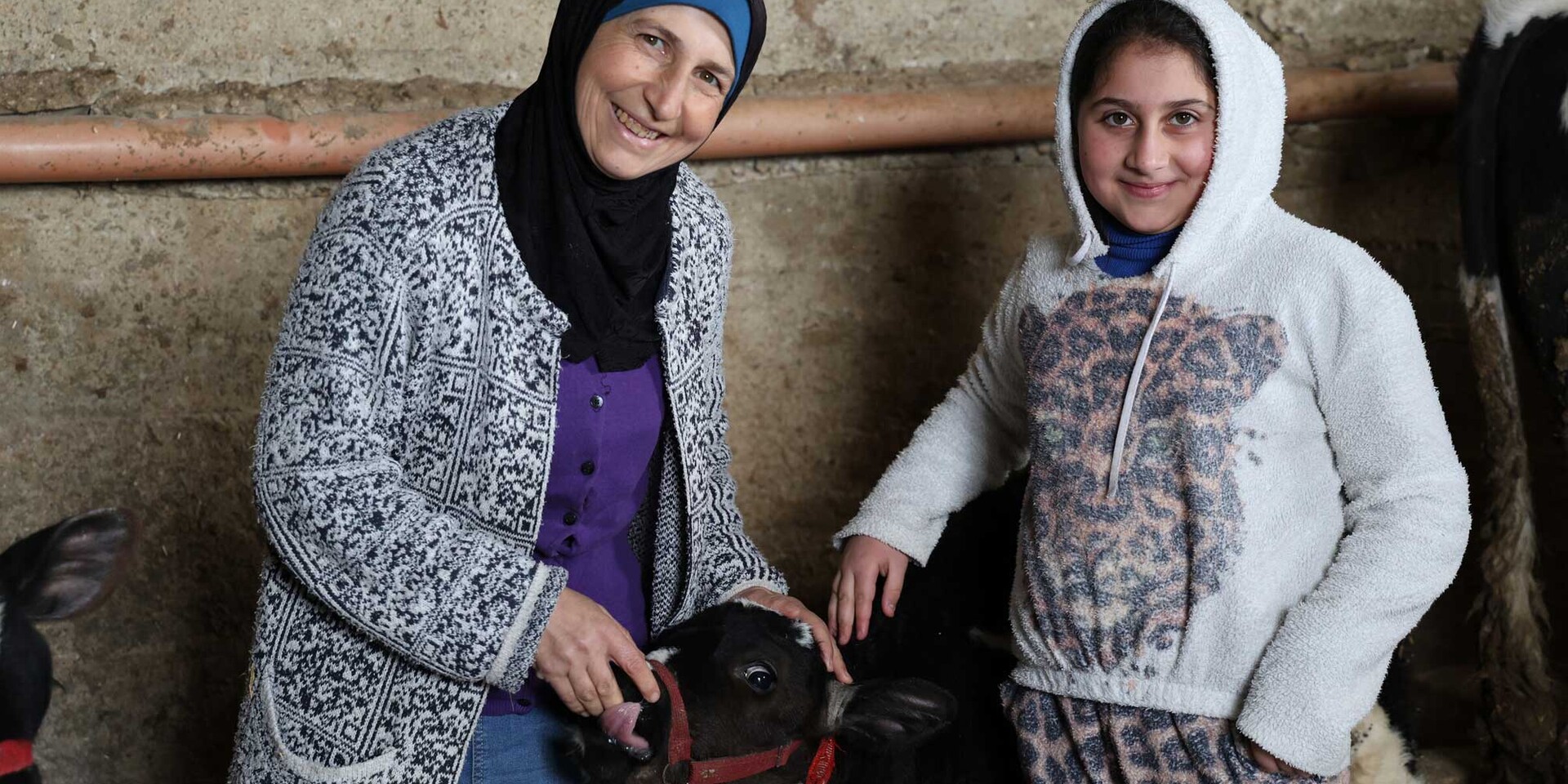 In Schulungen hat Jamila gelernt, wie sie ihre Tiere und Pflanzen gut versorgt In Schulungen hat Jamila gelernt, wie sie ihre Tiere und Pflanzen gut versorgt