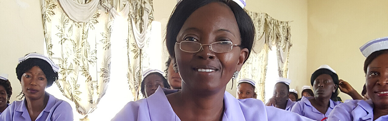 Christina Minah macht in Sierra Leone eine Ausbildung zur Hebamme
