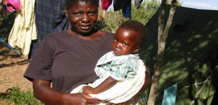 Cholera Simbabwe: Mutter mit ihrem Baby