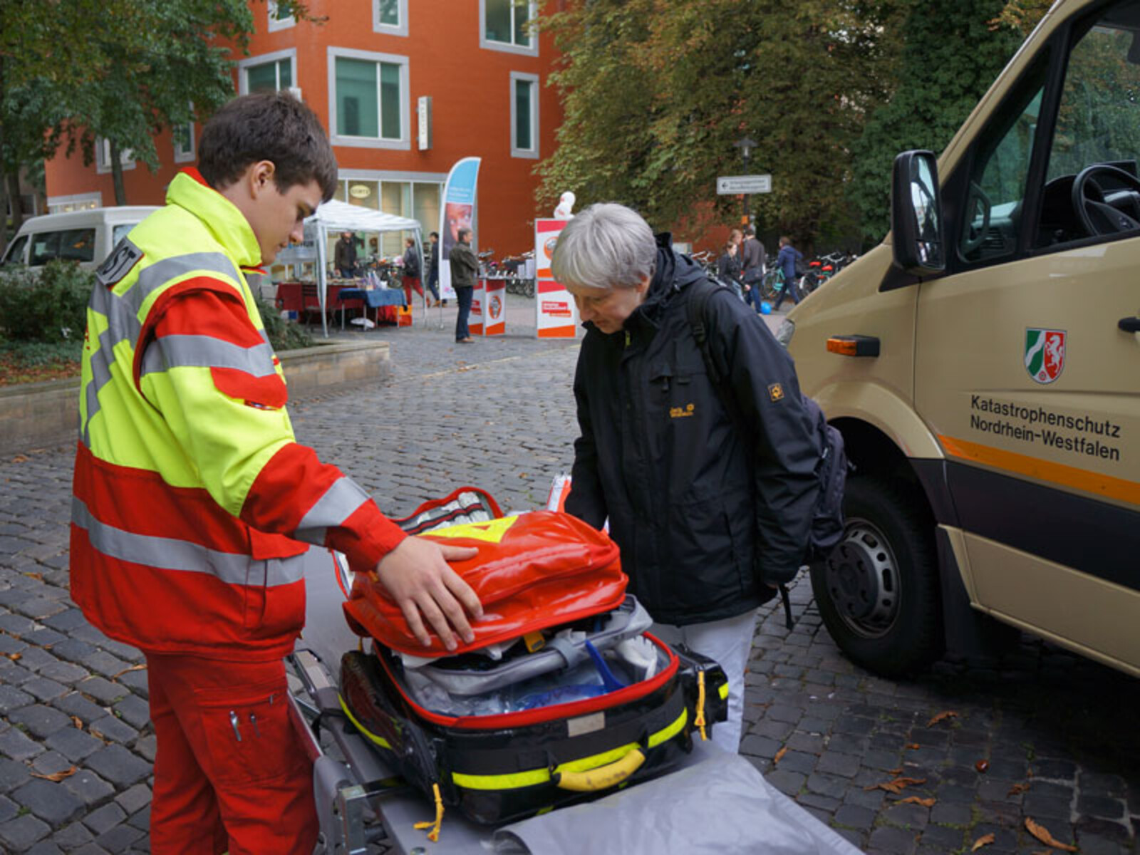 So sieht also ein Notfallkoffer von innen aus!