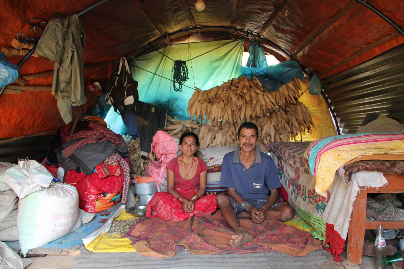 Erdbeben Nepal Runhaus Familie Tradition