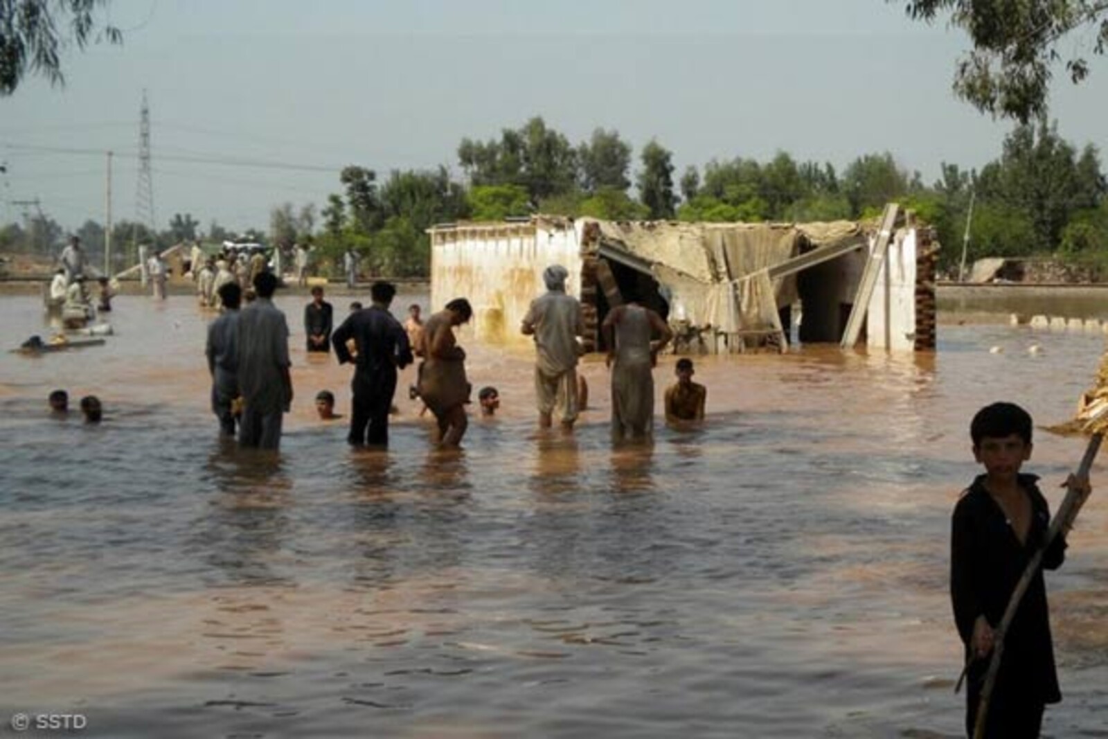 Flut Pakistan: Flutsituation in Aza Khail Nowshehra