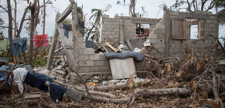 Der Wirbelsturm Hurrikan Matthew zerstörte auf Haiti zahllose Häuser Der Wirbelsturm Hurrikan Matthew zerstörte auf Haiti zahllose Häuser