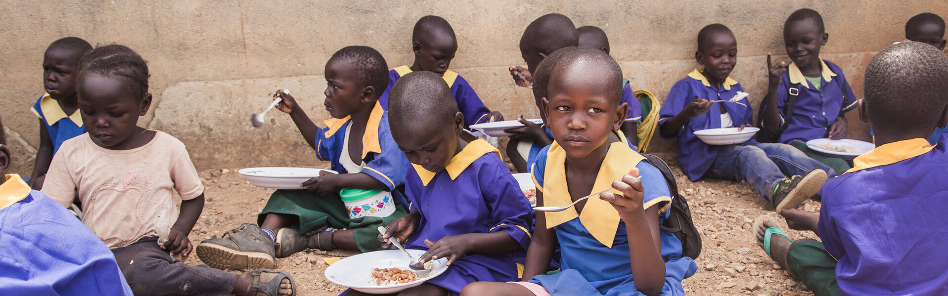 Hilfe für Kinder im Südsudan dank Schulspeisungen 