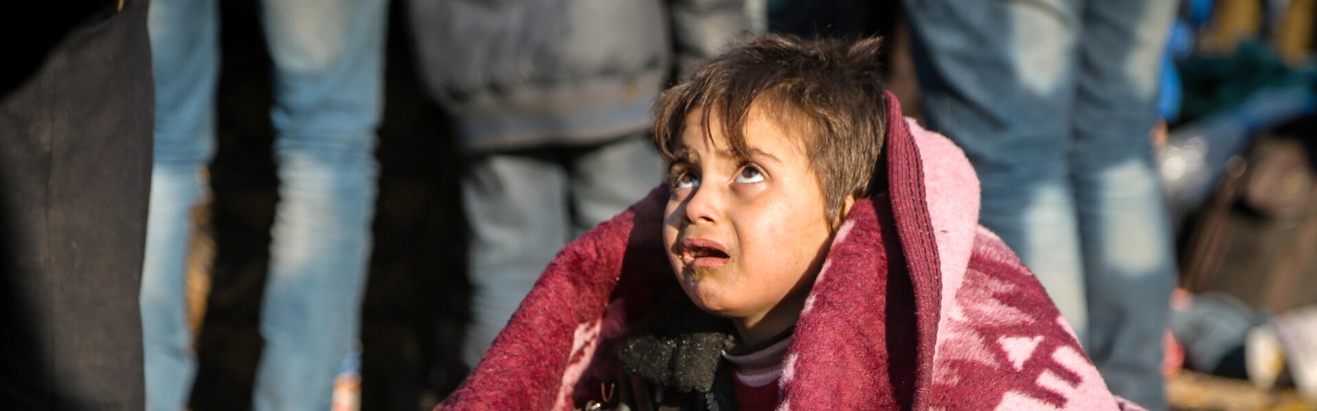 Ein kleiner Junge in Aleppo - er leidet unter der Gewalt