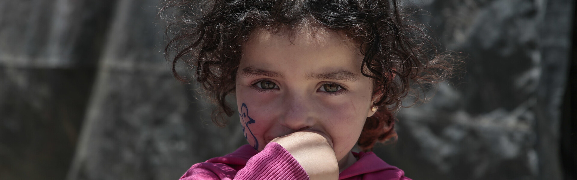 Ein Mädchen aus Syrien: Kinder leiden unter dem nicht enden wollenden Konflikt besonders