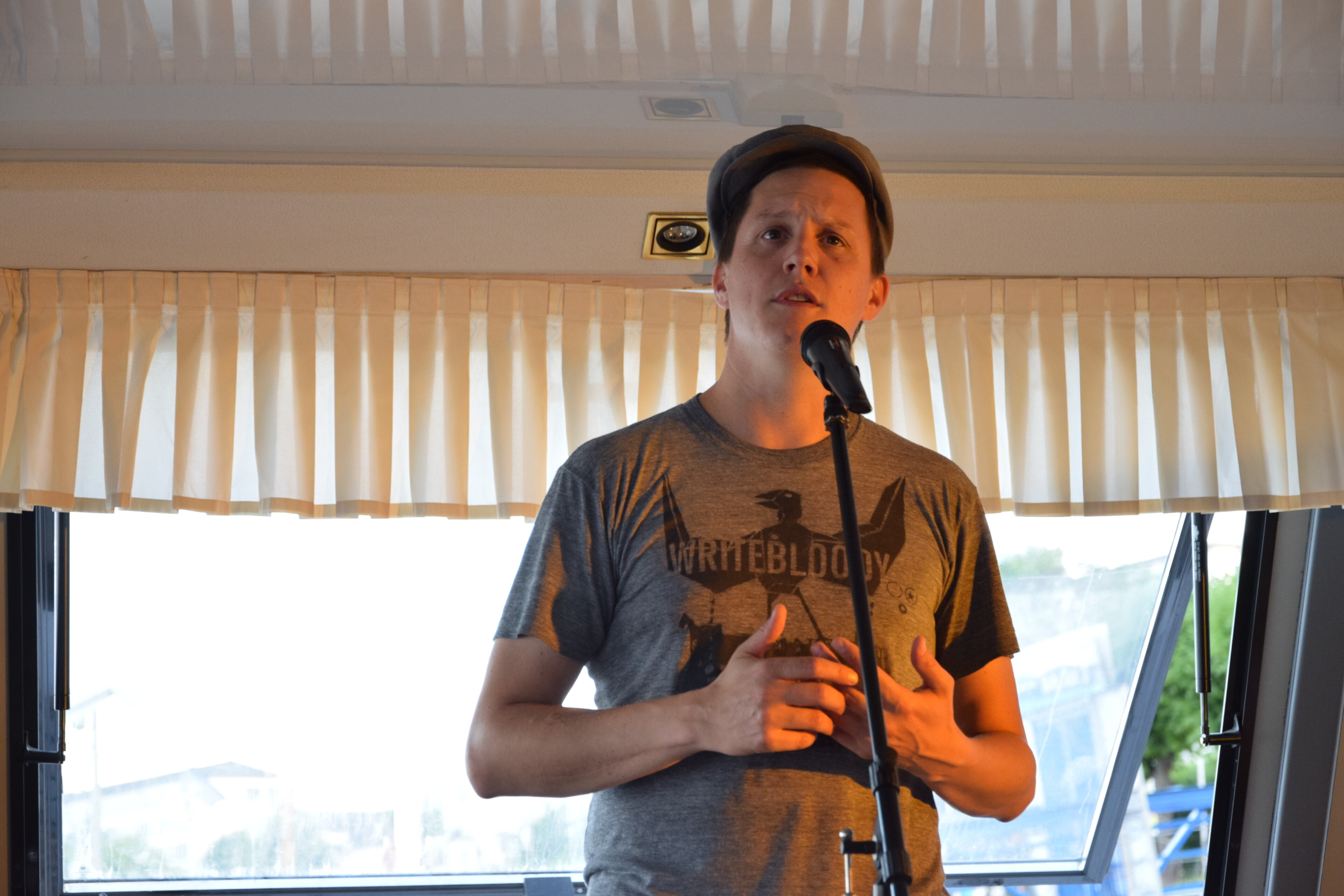 Sebastian 23 unterhielt das Publikum mit seinem Gastauftritt. Sebastian 23 unterhielt das Publikum mit seinem Gastauftritt.