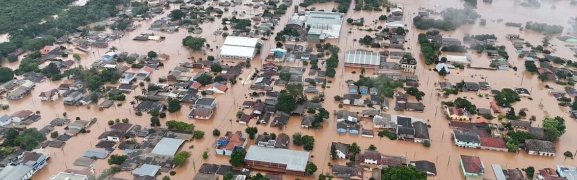 Das Hochwasser in Brasilien hat ganze Wohnsiedlungen überflutet
