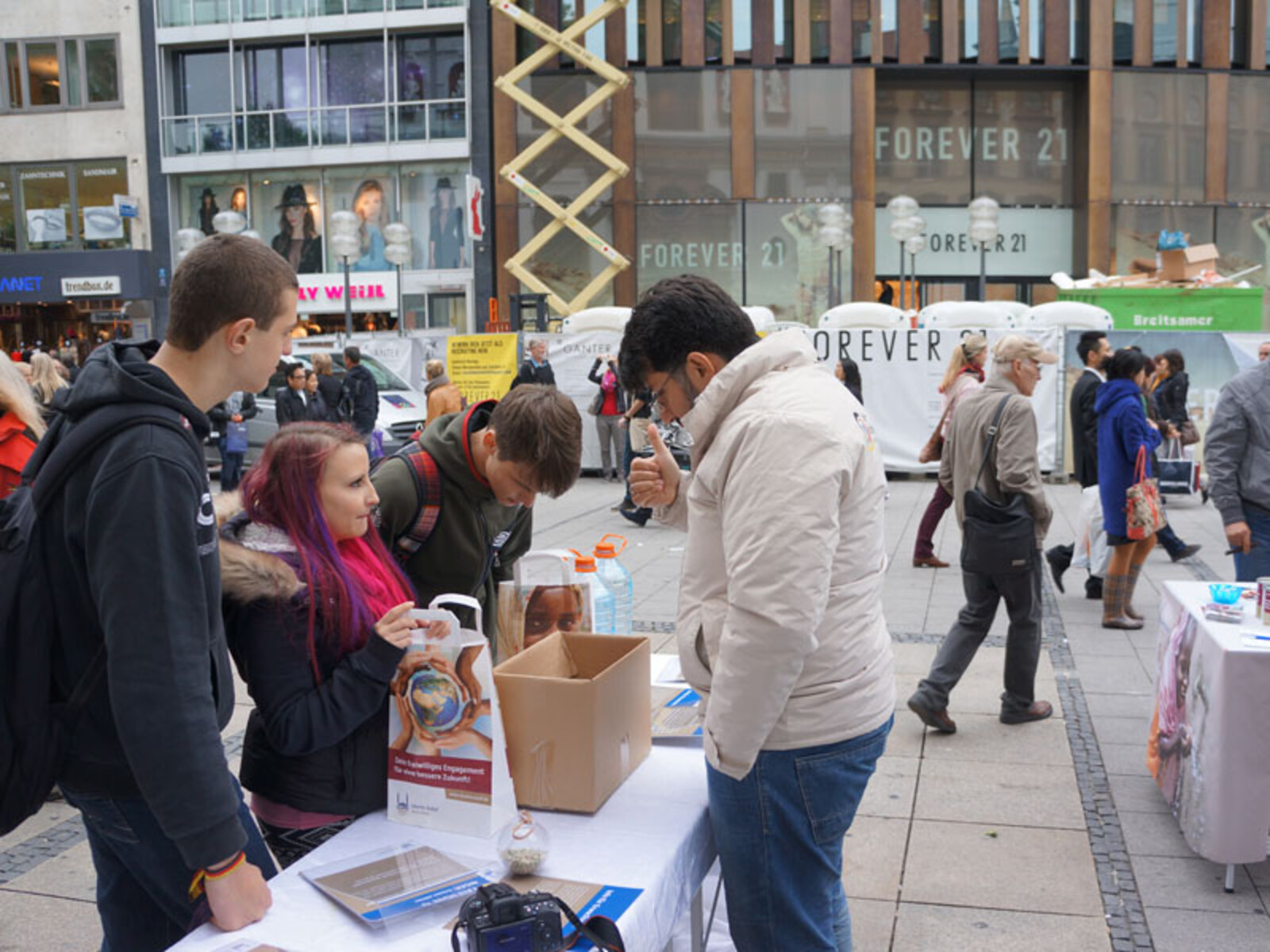 Am Stand von Islamic Relief ging es erneut interaktiv zu