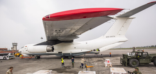 Nach großen Katastrophen kann ein Hilfstransport auch per Flugzeug in das Krisengebiet gebracht werden.
