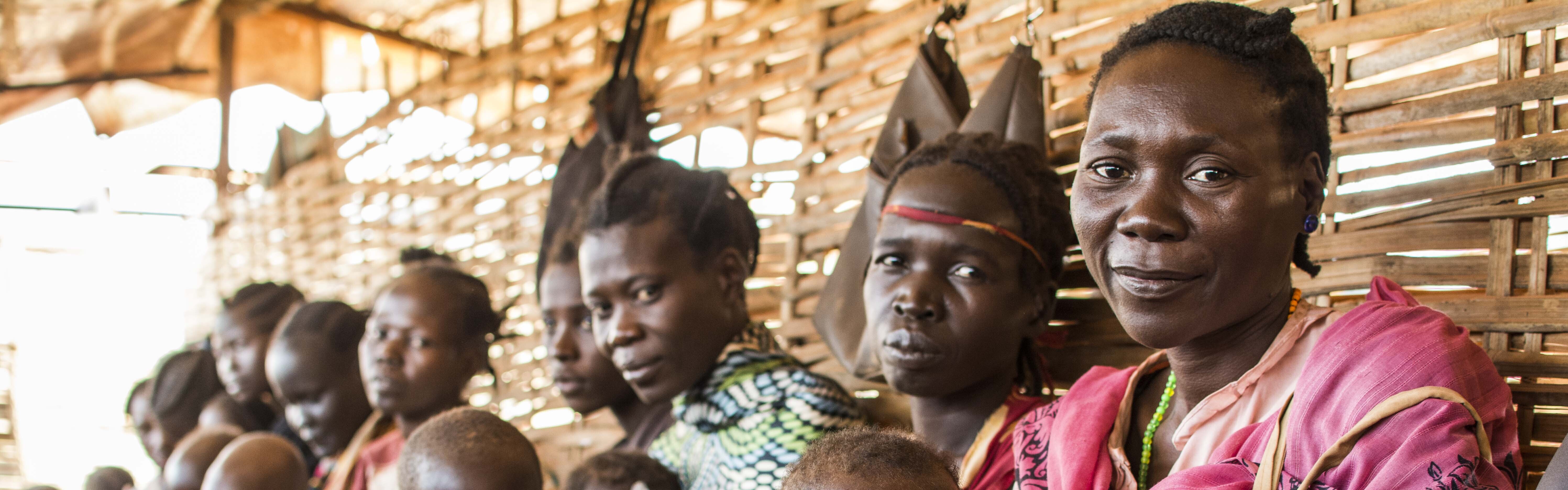 Frauen mit ihren Kindern im Südsudan