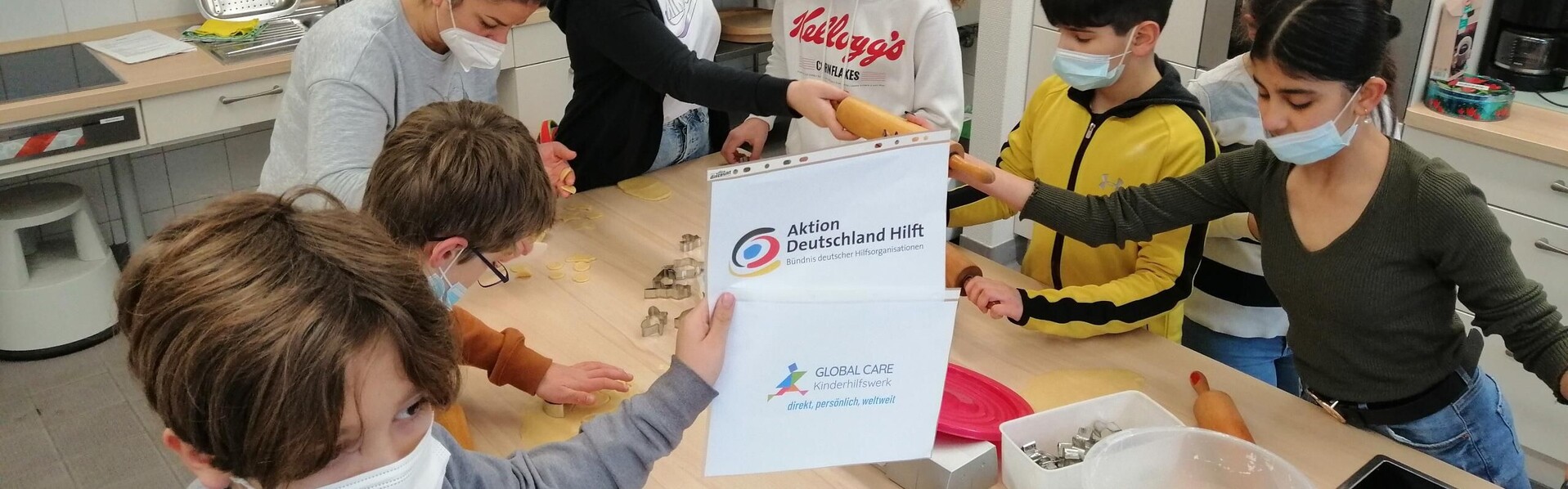 Weihnachtsbackaktion für Kinder in den Flutgebieten