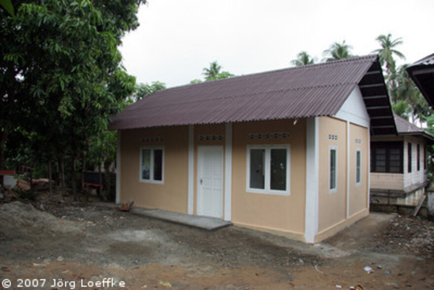 Tsunami-Hilfe Indonesien: Haus aus dem CARE-Hausbauprojekt