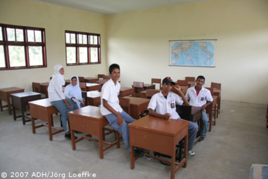 Tsunami-Hilfe Indonesien: Kinder während der Pause