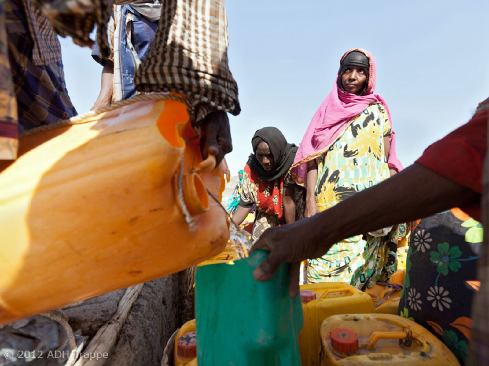 Islamic Relief hat zur gerechten Verteilung des Wassers ein Wasserkomitee gebildet.