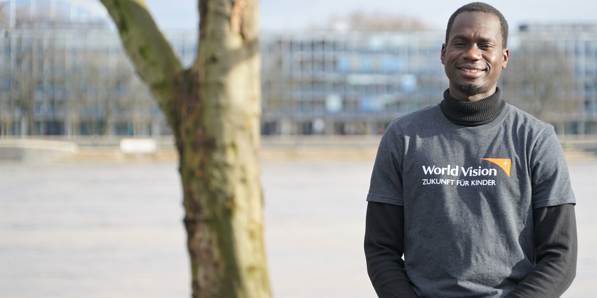 Innocent Opwonya arbeitet heute bei World Vision, einer Bündnisorganisation von Aktion Deutschland Hilft Innocent Opwonya arbeitet heute bei World Vision, einer Bündnisorganisation von Aktion Deutschland Hilft
