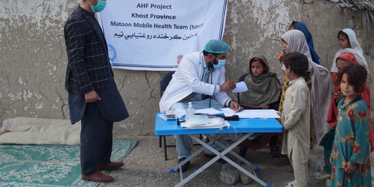 Mobile Teams versorgen Kinder in Afghanistan mit medizinischer Hilfe