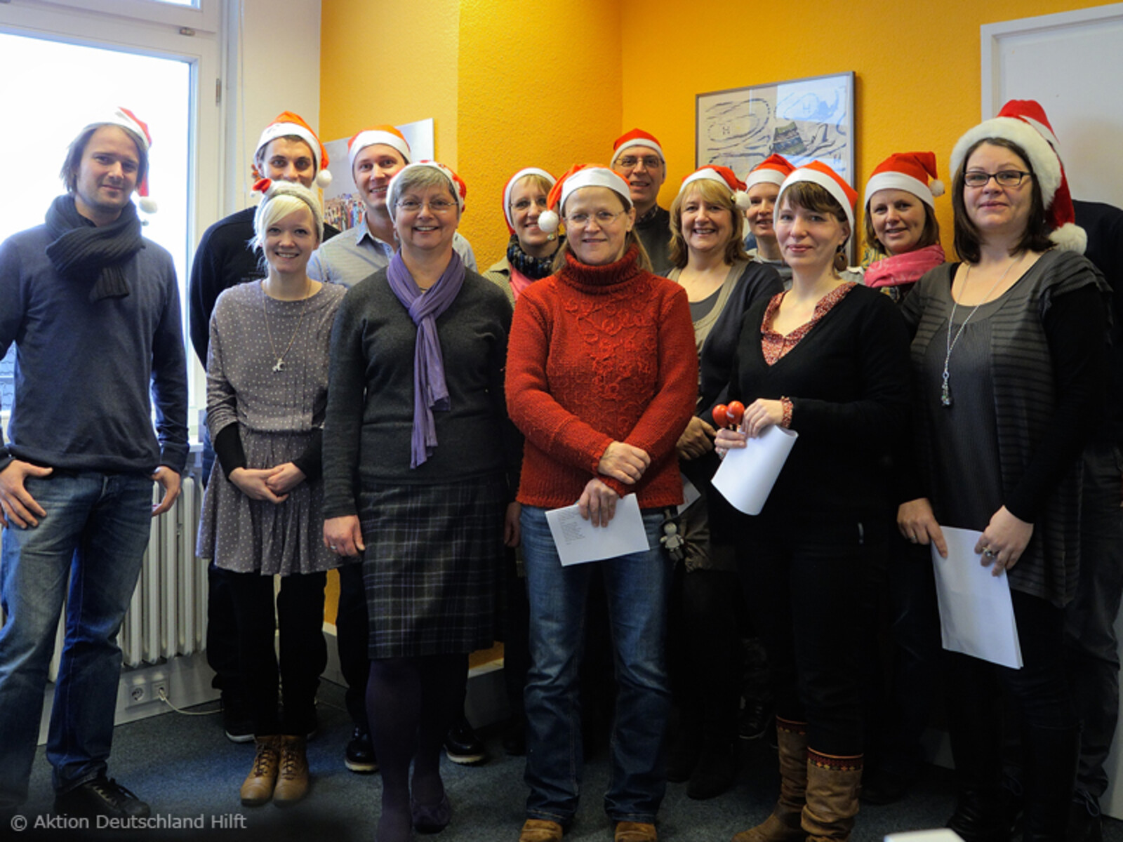 Team von Aktion Deutschland Hilft zu Weihnachten