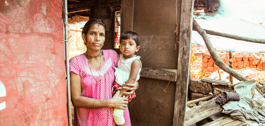 Durch die Flut in Indien haben Familien wie diese alles verloren