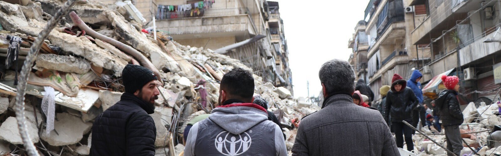 Ein Helferteam der Organisation ADRA ist nach den Erdbeben in Syrien vor Ort