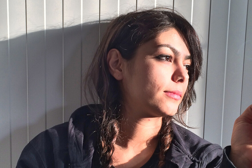 Nach ihrer Flucht aus dem Iran ist Ailnas in einem Flüchtlingscamp untergekommen.