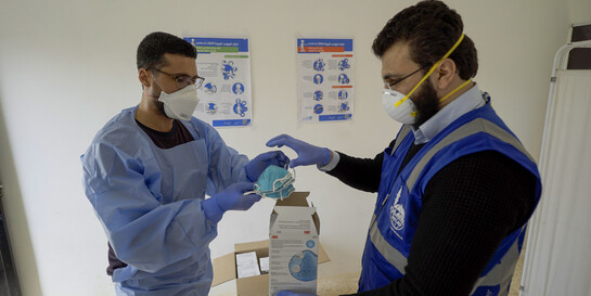 Islamic Relief bringt Hygienesets und Schutzmasken in Risikogebiete wie Syrien 