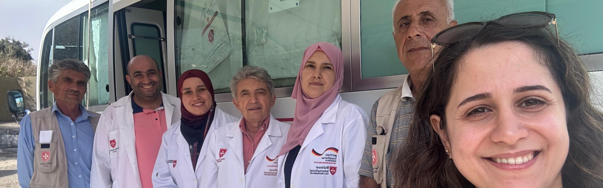 Ein Ärzteteam der Malteser versorgt die Menschen nach den Angriffen im Libanon 