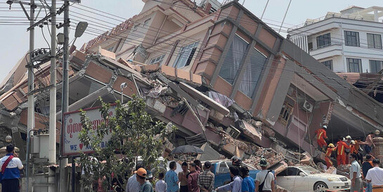 Zerstörung nach Erdbeben in Myanmar