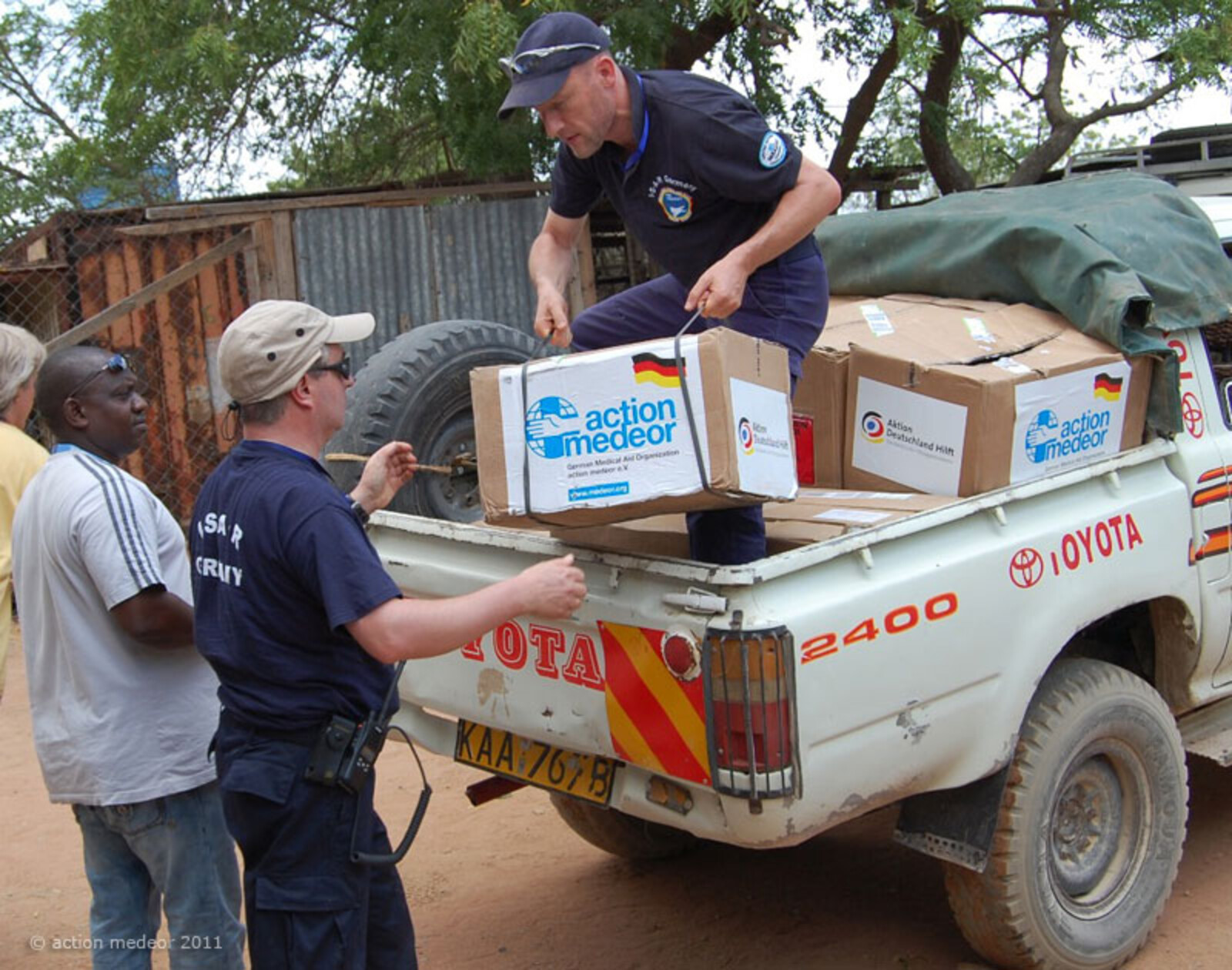 Action medeor leistet medizinische Nothilfe. Bislang konnte der Bündnispartner 13,5 t Medikamente nach Ostafrika liefern. Die Medikamente helfen den Menschen im größten Flüchtlingscamp der Welt, in Dadaab, in der Turkana Region in Kenia und in Dollo Ado i