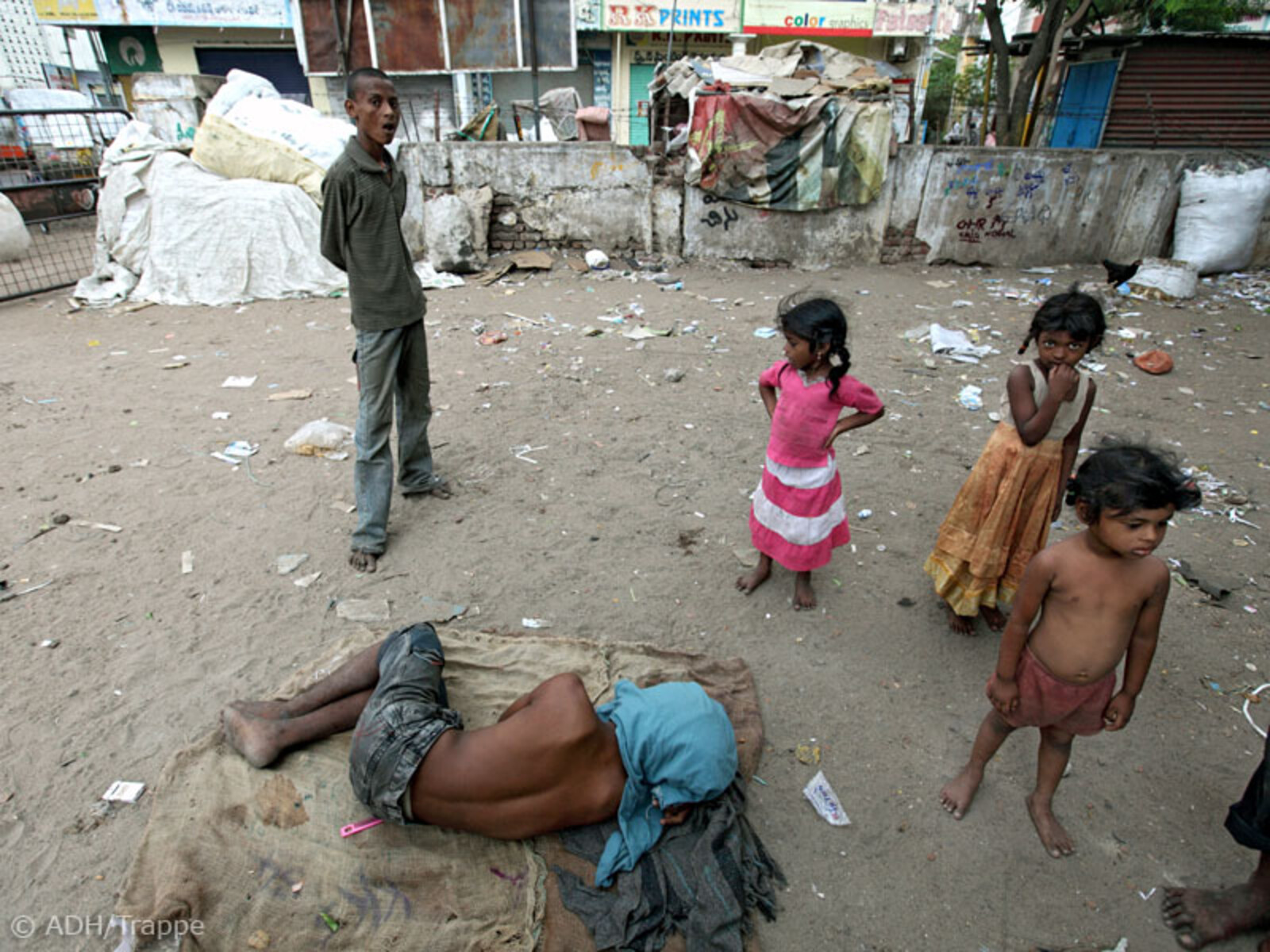 Straßenkinder leben oft unter unzumutbaren Bedingungen