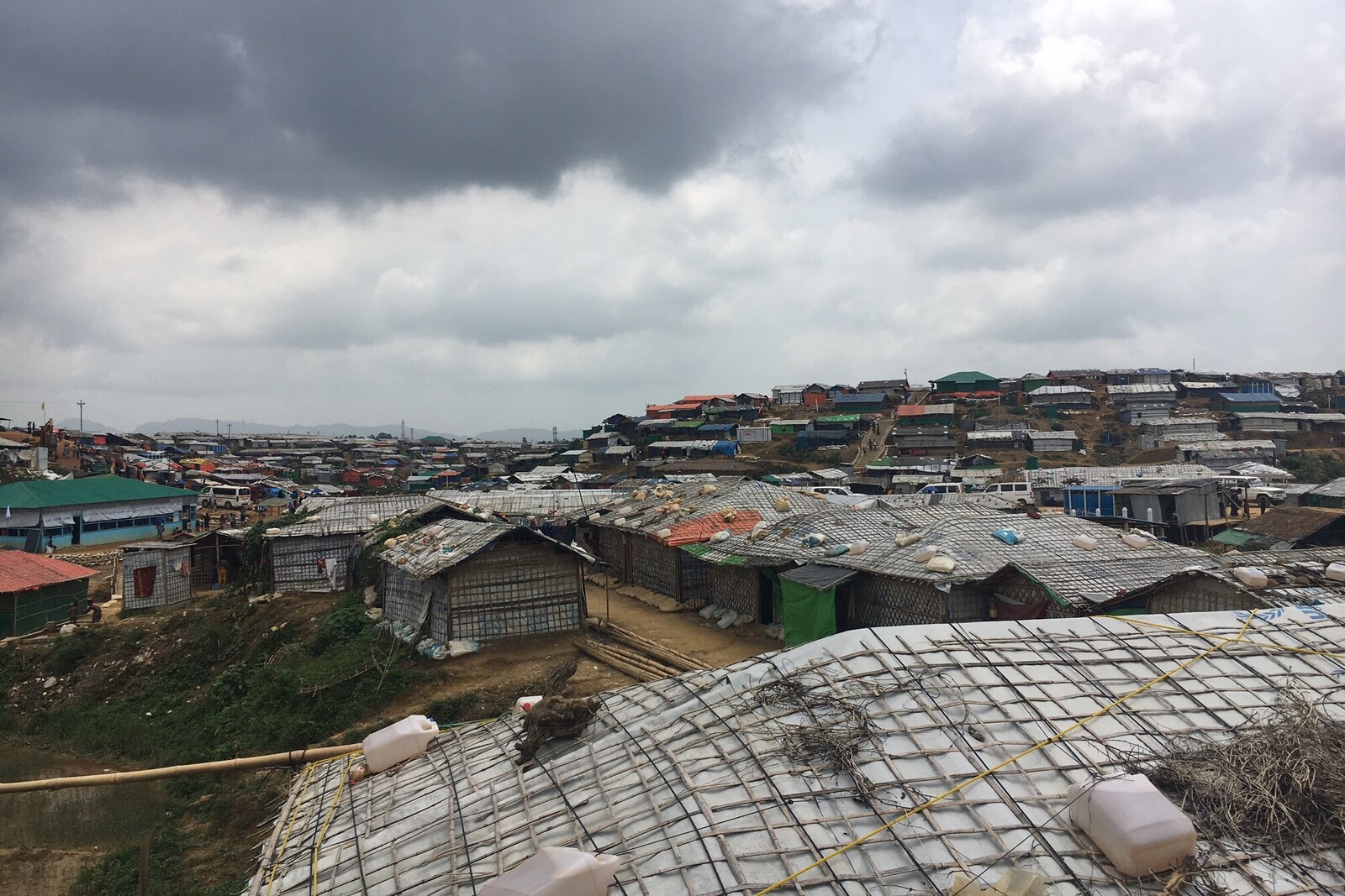 Mit sicheren und stabileren Unterkünften haben sich die Flüchtlinge und Hilfsorganisationen in Bangladesch auf den Monsun vorbereitet
