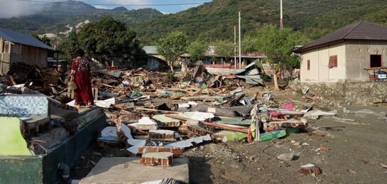 Mehrere Erdbeben und ein Tsunami haben auf der indonesischen Insel Sulawesi Zerstörung hinterlassen