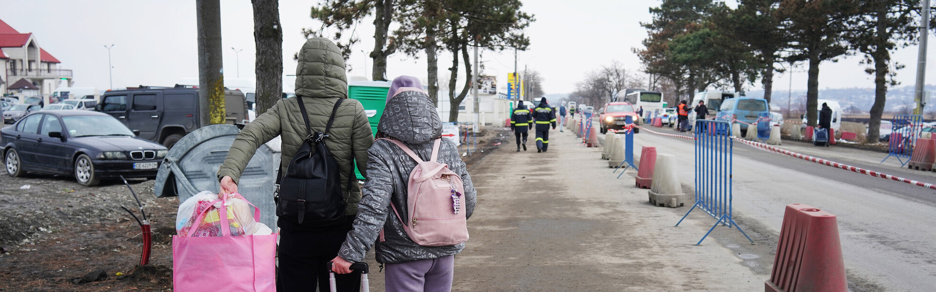 Zwei Kinder aus der Ukraine in Rumänien 