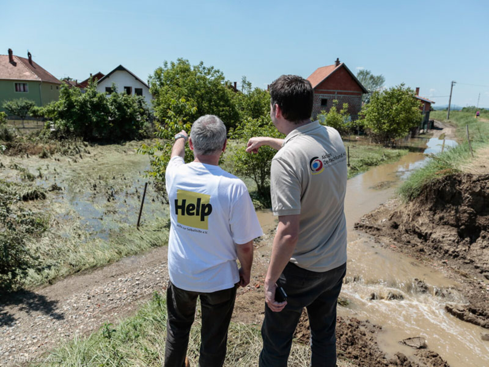 Die Bündnispartner von Aktion Deutschland Hilft leisten dringende Nothilfe in den schwer betroffenen Hochwasserregionen