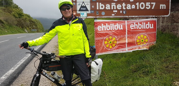 Uwe Jauer fährt auf seinem Fahrrad 3.700 km für die Hilfe im Jemen