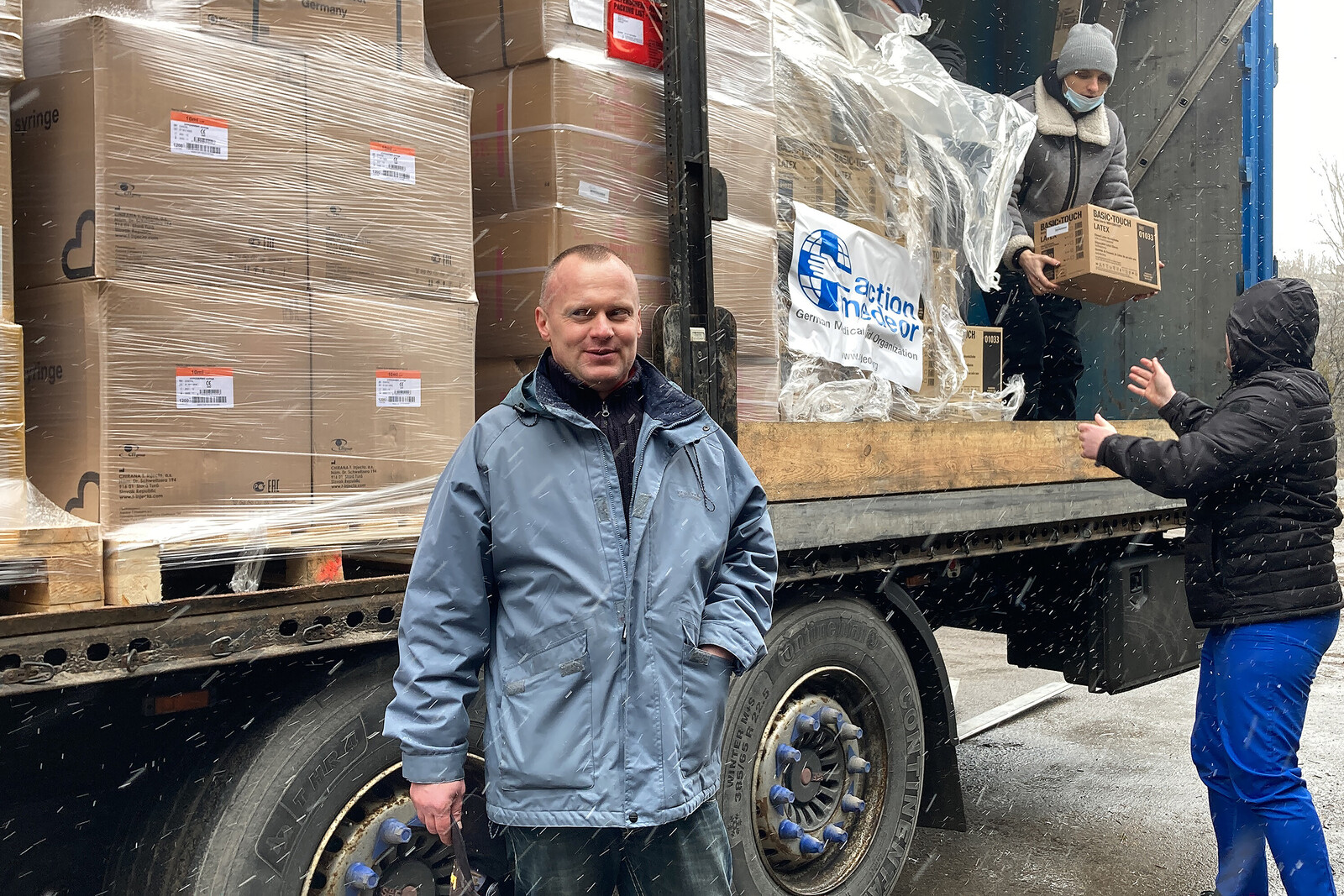 Ankunft des Hilfstransports von action medeor in der westukrainischen Stadt Ternopil