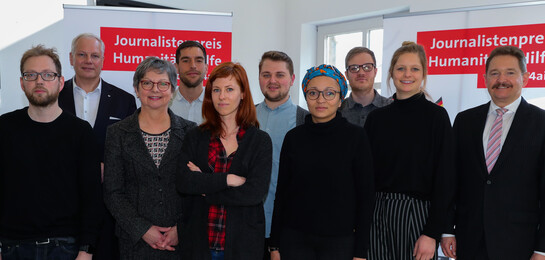 Gruppenfoto von der Auftaktveranstaltung zum "Journalistenpreis Humanitäre Hilfe" 2018.