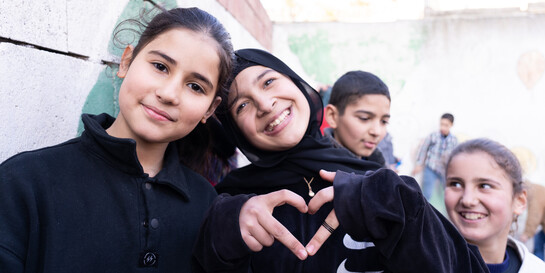 Zwei Mädchen im Libanon