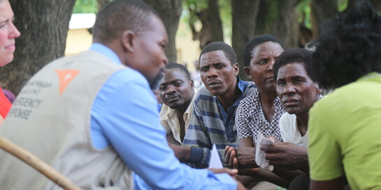 Nach Zyklon Idai kümmern sich World-Vision-Mitarbeiter um Menschen in Malawi