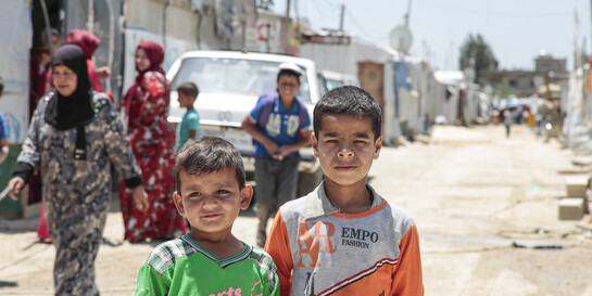 Zwei der rund fünf Millionen Kinder, die nach acht Jahren Krieg in Syrien auf Hilfe angewiesen sind