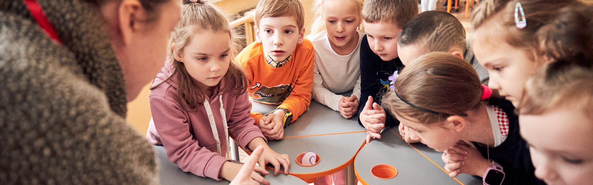 Kinder bei einem Hilfsprojekt in der Ukraine