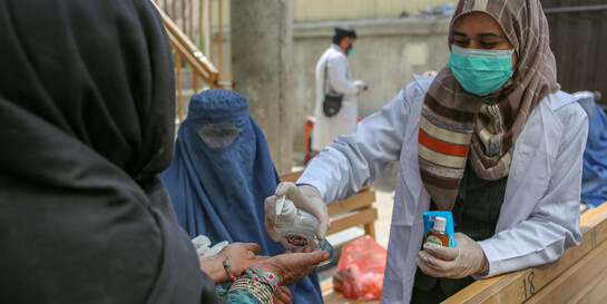 Unser Bündnispartner action medeor stellt den Menschen aus Afghanistan medizinische Hilfe zur Verfügung