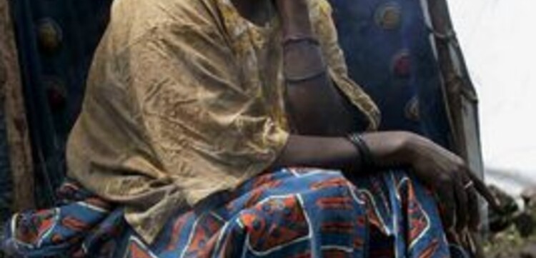 Kongo: Frau im Flüchtlingslager