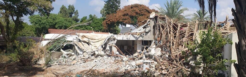 Zerstörtes Haus in Israel nach Angriff der Hamas