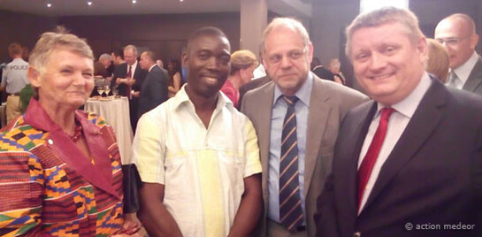 Gesundheitsminister Gröhe und Entwicklungsminister Müller sind in dieser Woche nach Ghana und Liberia gereist, um sich mit dem Thema zu beschäftigen, wie Deutschland die Gesundheitssysteme in armen Ländern stärken kann.