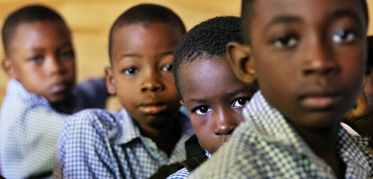 Nach dem Erdbeben in Haiti: Jungen in der Schule