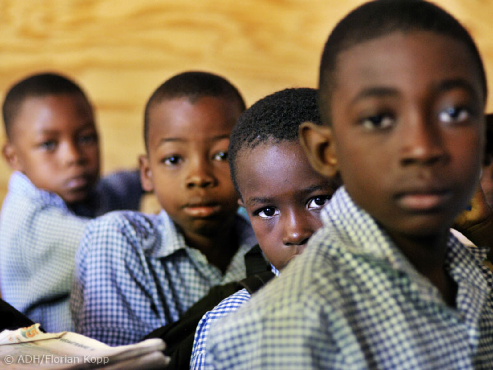 Nach dem Erdbeben in Haiti: Jungen in der Schule