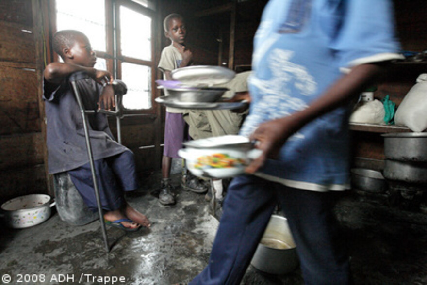 Polio Kinderheim - Handicap International