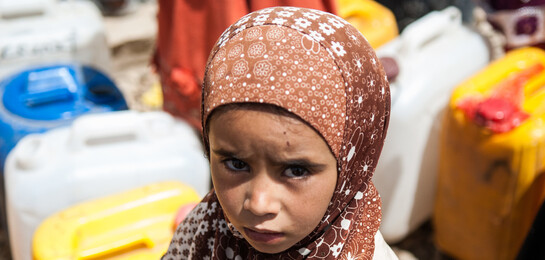 Im Jemen fehlt es Millionen Kindern an Nahrung und Wasser - so auch diesem Mädchen