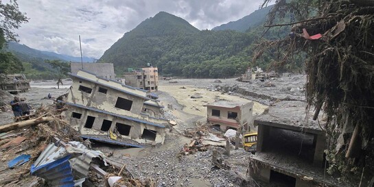 Die Sturzflut in Nepal hat viele Häuser mitgerissen